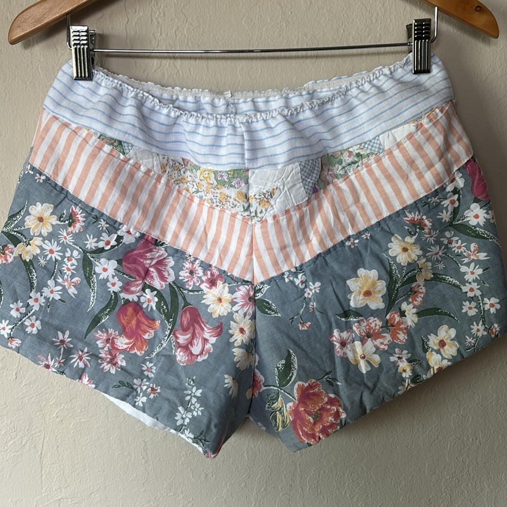 Upcycle quilted two piece short set crop top handmade - Picture 5 of 7